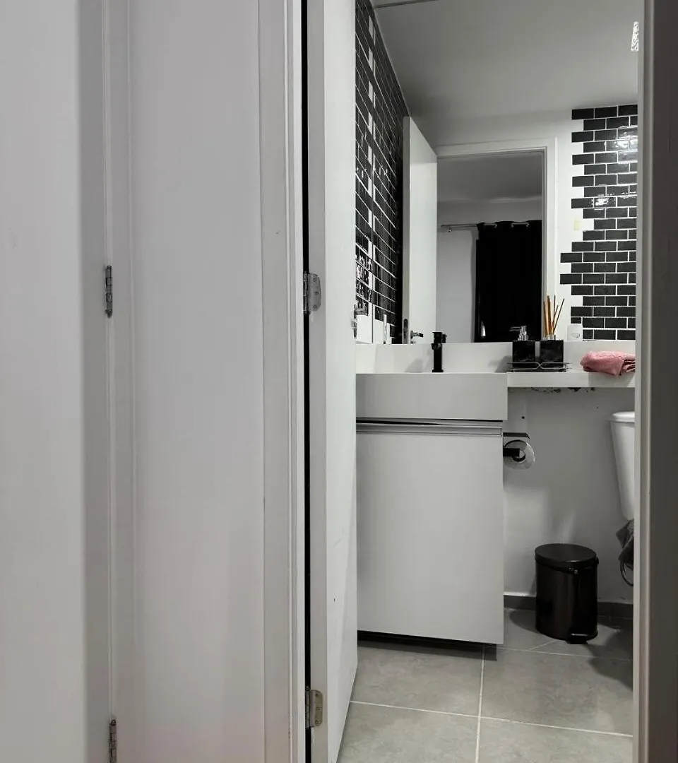 3-Apto Studio Liberdade 450' Metro -Teatro Renault Sao Paulo Apartment